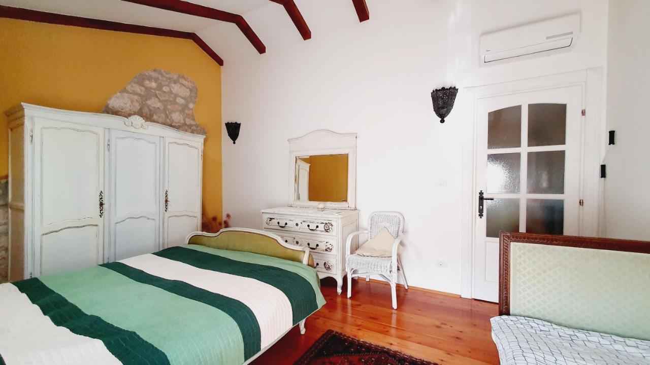 Villa Kazun With Private Pool And Two Gardens Marčana Exteriér fotografie